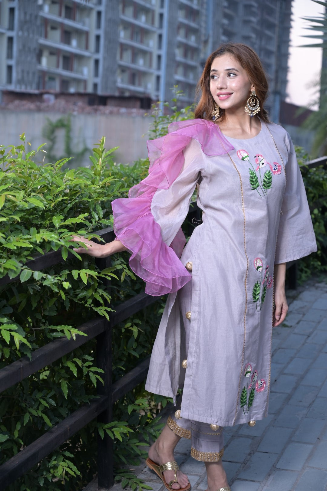 Grey Salwar Kamiz With Floral Style In Pink