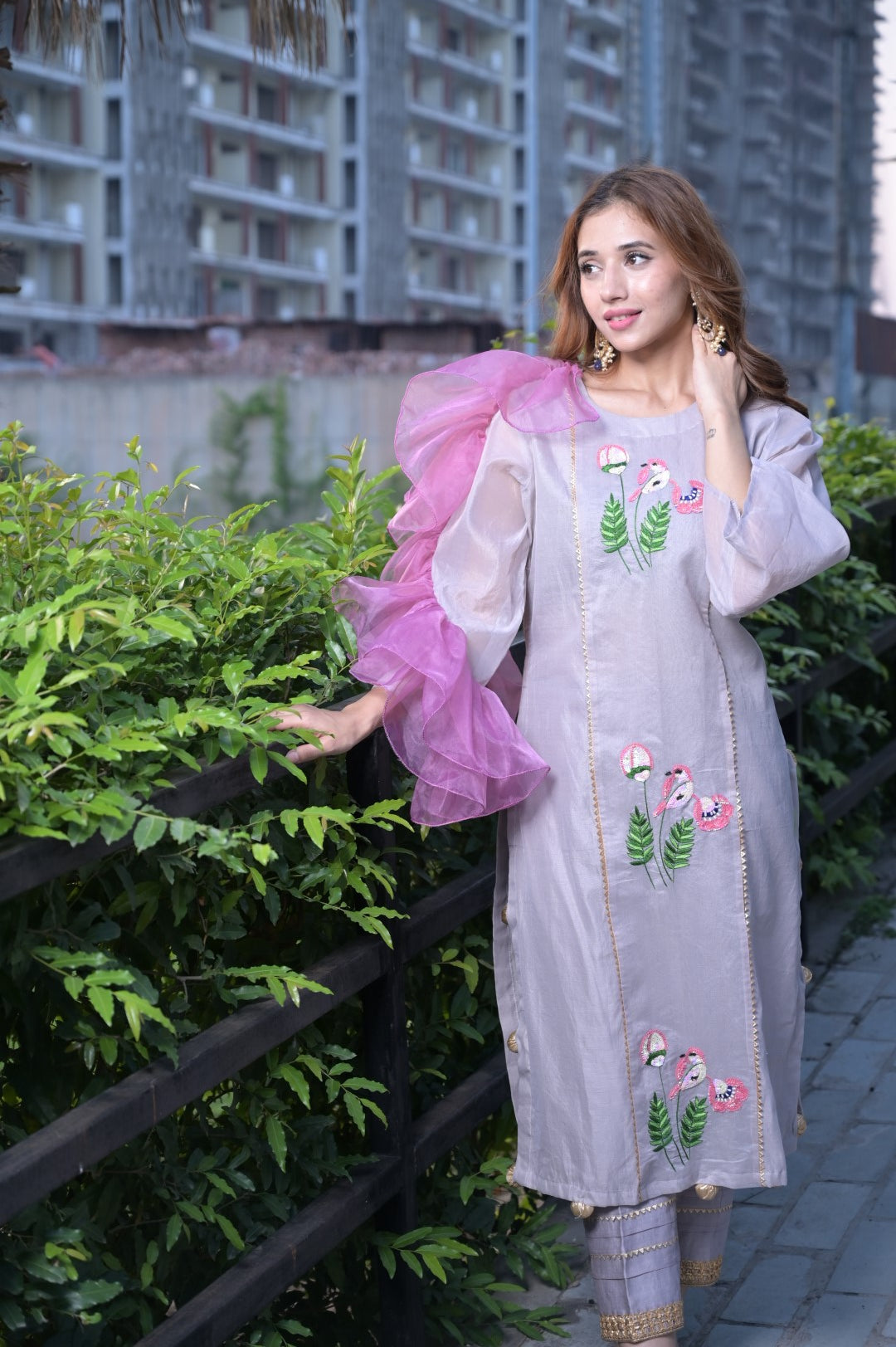 Grey Salwar Kamiz With Floral Style In Pink