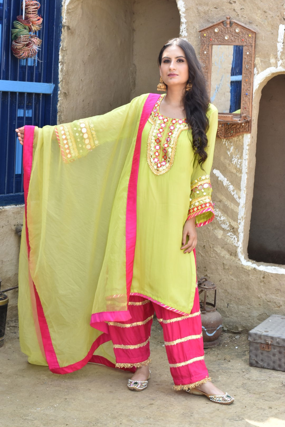 Green Kurta, Pink Pants & Matching Green Dupatta In Organza Having Gotta Work