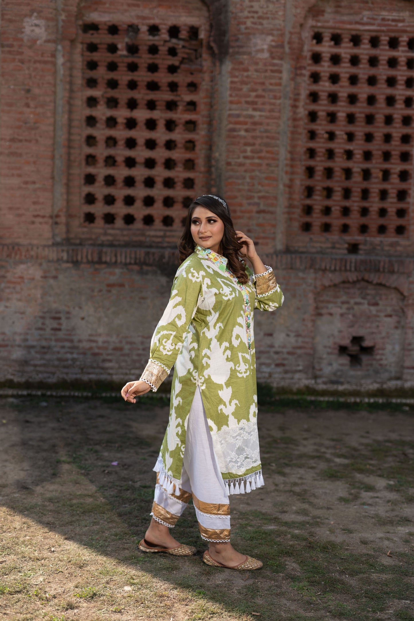 Ikat Print In Green & Ivory Kurta