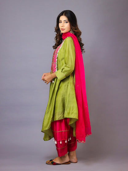 Mehndi Green And Pink Kurta Set With Dupatta