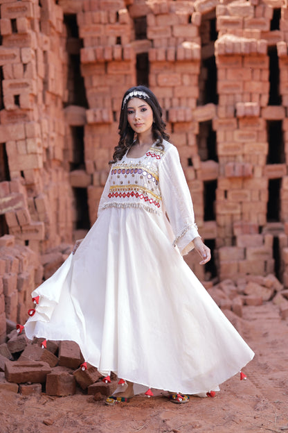 Ivory Kurta Set With Sea Shells