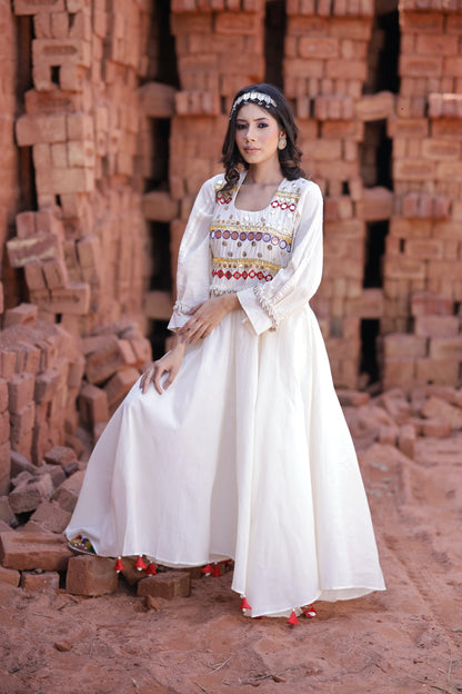 Ivory Kurta Set With Sea Shells