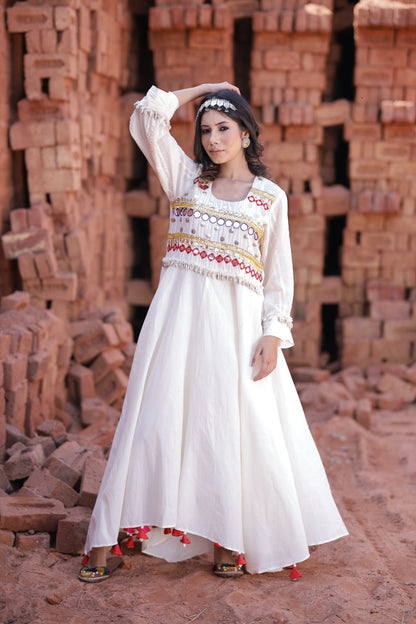 Ivory Kurta Set With Sea Shells