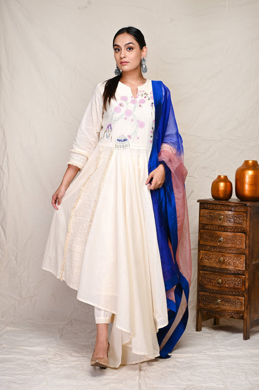 Ivory Colored Cotton Thread Pattern Indian Wear Kurta Set With Blue Dupatta